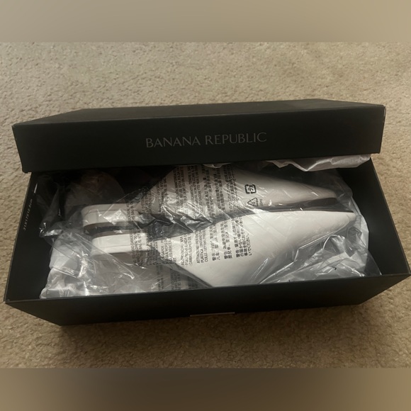 Banana Republic,flat close shoes,Used 1 time only - Picture 5 of 5